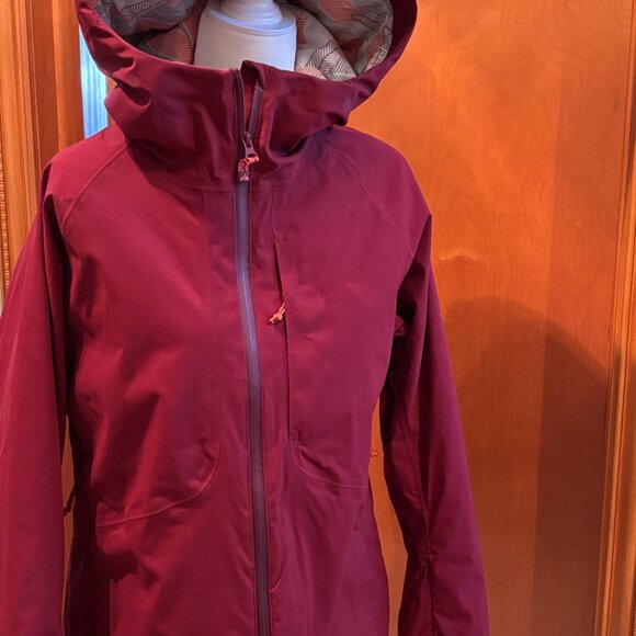 Strafe Water Resistant Hooded Ski Jacket Woman's - Picture 3 of 15